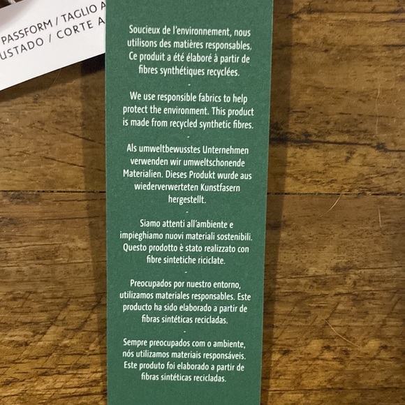 💥HOST PICK💥 NWT LACOSTE SPORT COLOUR-BLOCK SPORT LEGGING RED, PINK, GREEN - Picture 11 of 12